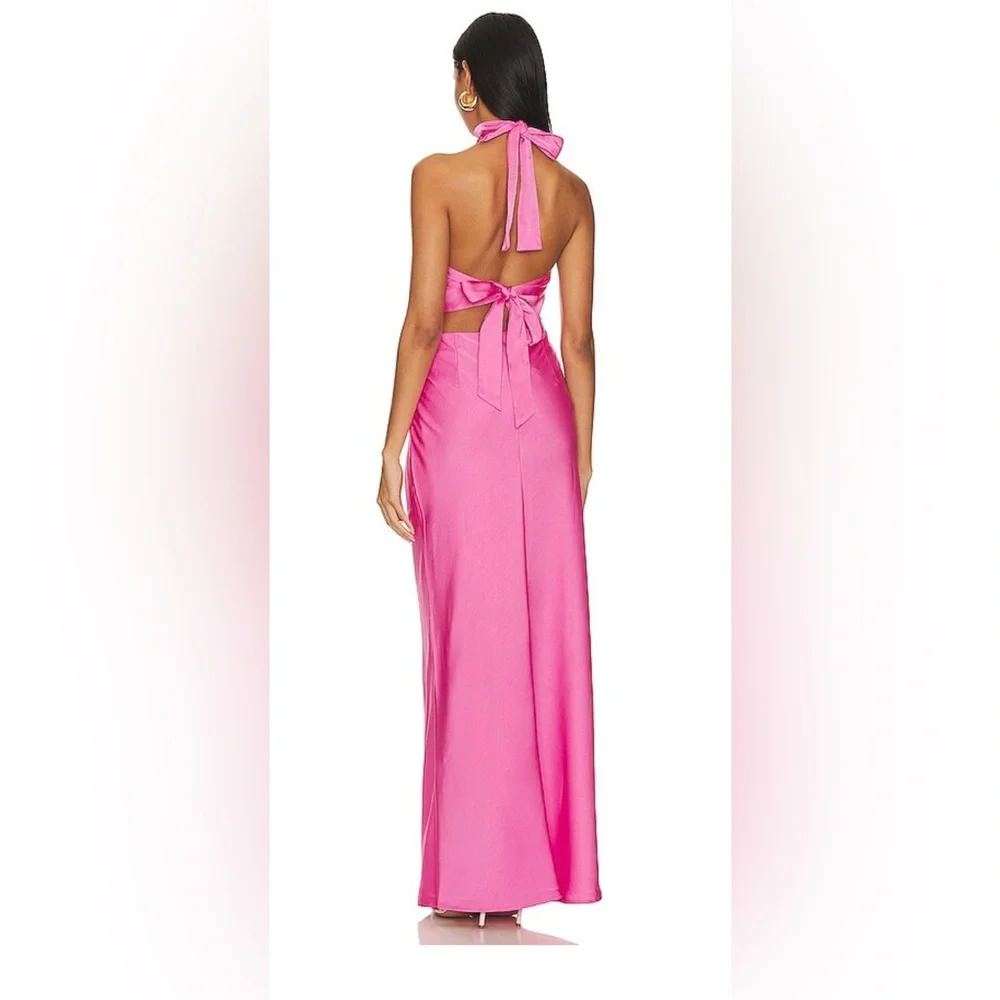 ✨HOST PICK✨NWT Revolve Finlay Halter Neck Gown - Picture 2 of 6